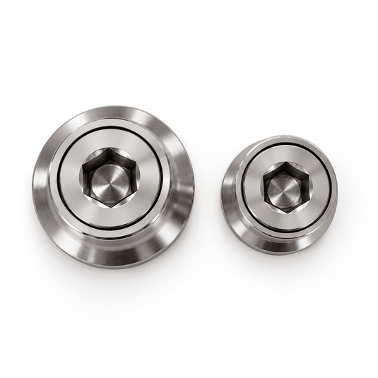 Frontansicht von Titan-Innensechskantschrauben M10x1.25 mit Cup Washers